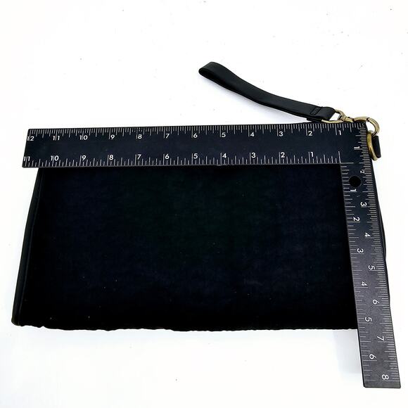 Thirty-One On the Go Changing Clutch Foldable Baby Diaper Changing Pad Black - Picture 5 of 12